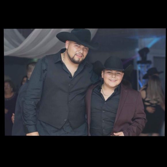 Meet your Posher, Jonathan - Picture 1 of 1